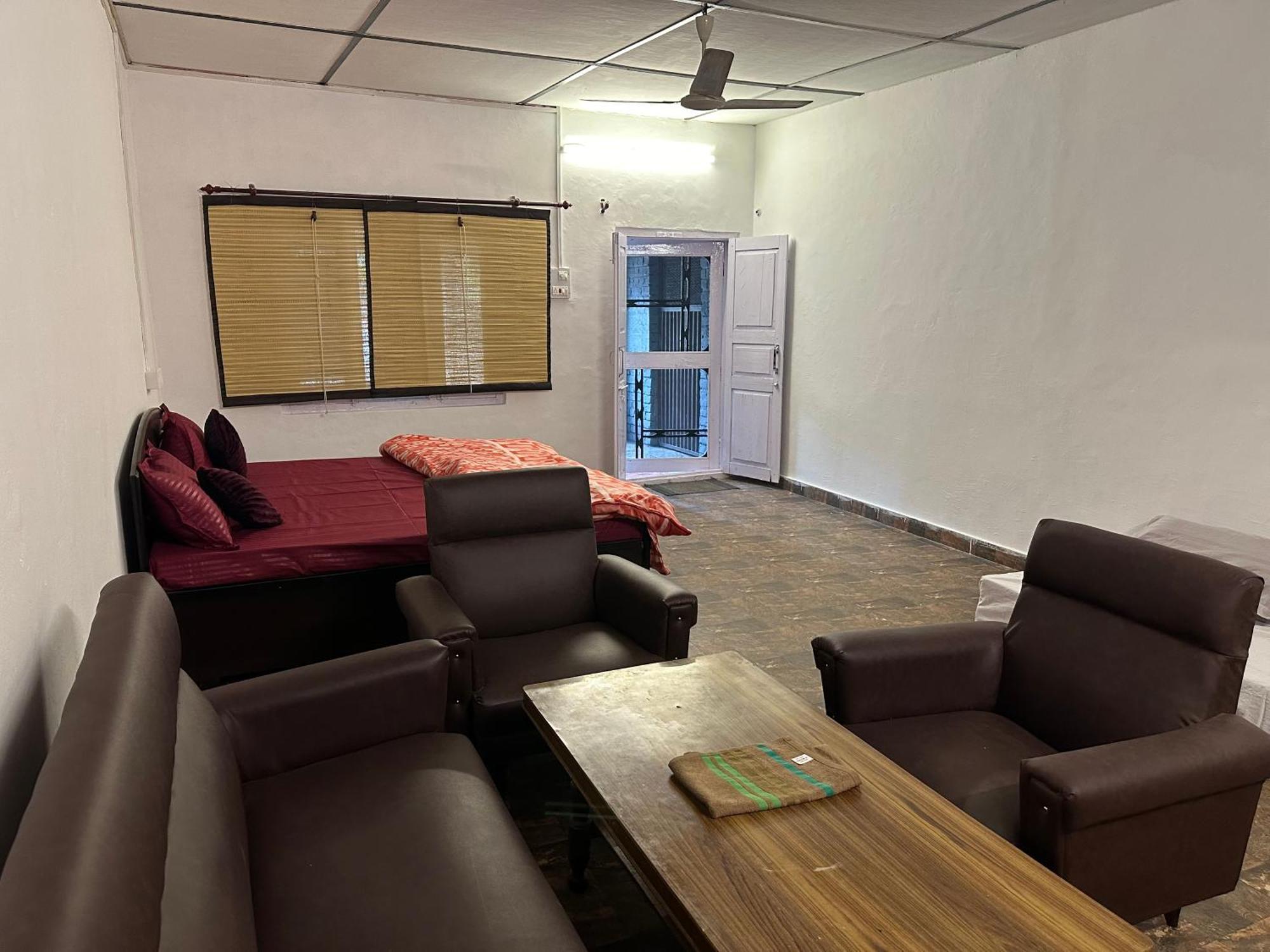 Dreamwoods A Travellers Farm Hostel Dharamszala Kültér fotó