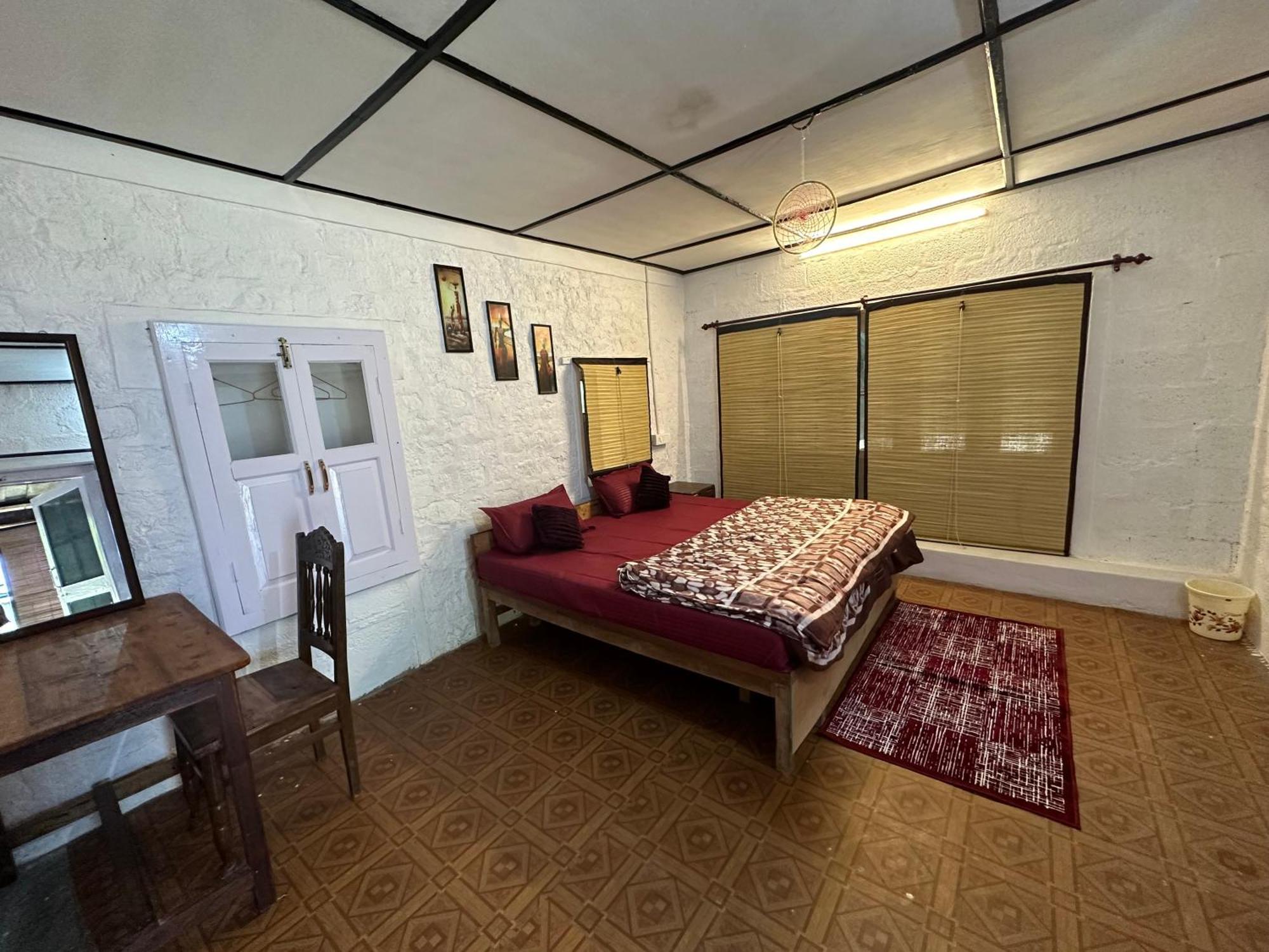 Dreamwoods A Travellers Farm Hostel Dharamszala Kültér fotó