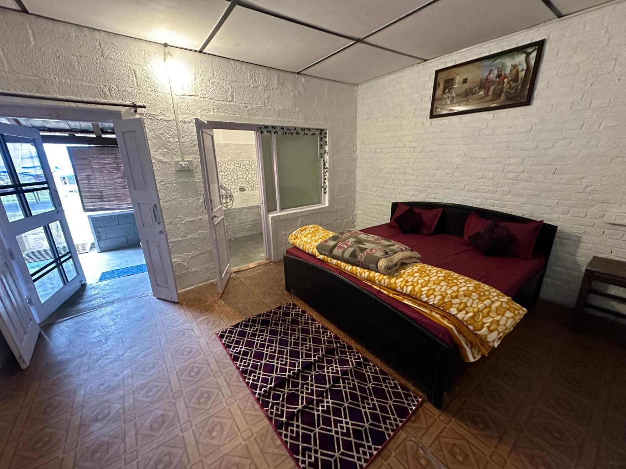 Dreamwoods A Travellers Farm Hostel Dharamszala Kültér fotó