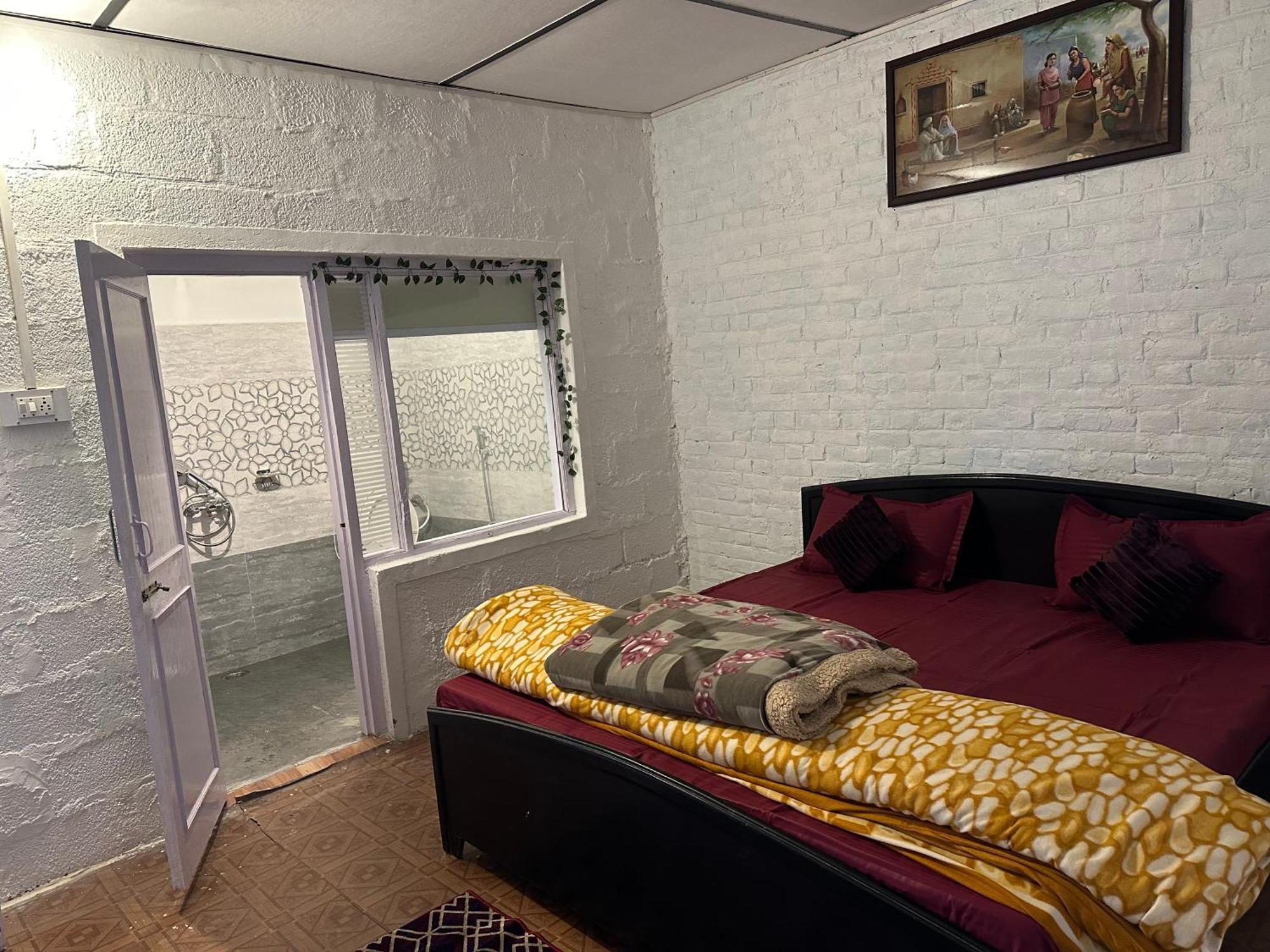 Dreamwoods A Travellers Farm Hostel Dharamszala Kültér fotó