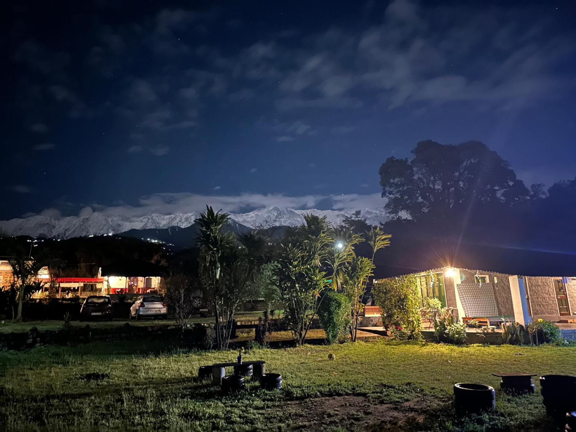 Dreamwoods A Travellers Farm Hostel Dharamszala Kültér fotó