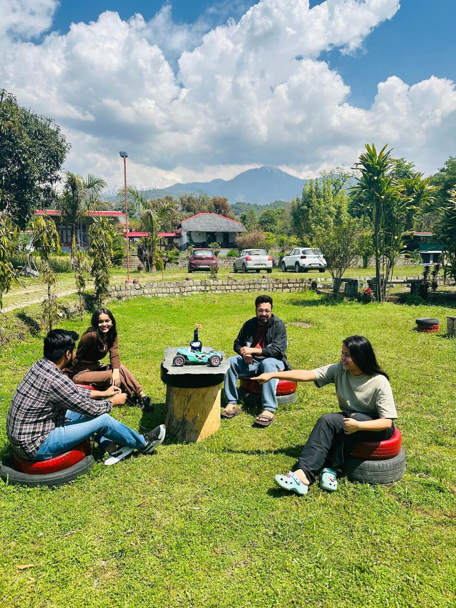 Dreamwoods A Travellers Farm Hostel Dharamszala Kültér fotó